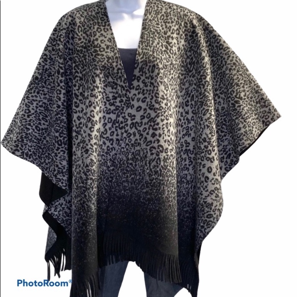 Lightweight Black Gray Versatile Wrap! - Picture 3 of 13